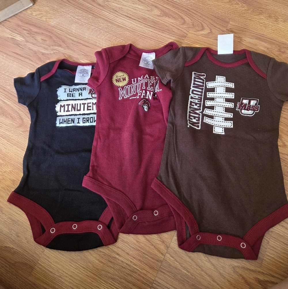 NCAA UMASS MINUTEMEN Baby bodysuit 6-9M 3pc NEW 100% Cotton Football